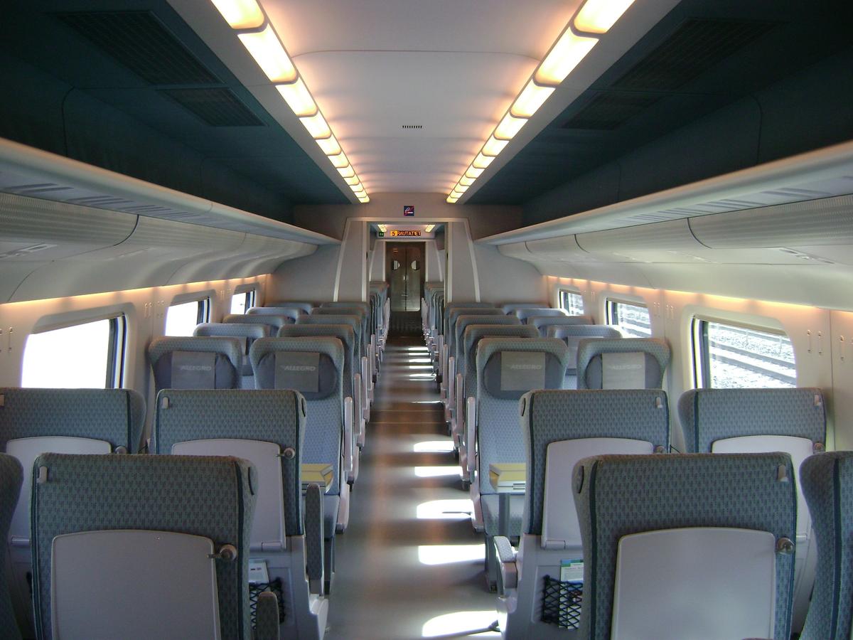 Салон второго класса поезда «Аллегро». Фото:  Wikimedia Commons , Otto Karikoski. Собственная работа, CC BY-SA 3.0