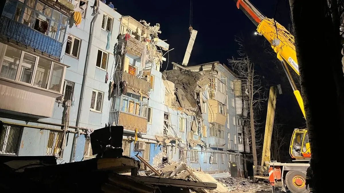 The destroyed apartment building in Zaporizhzhia. Photo: Ukraine’s Emergency Service
