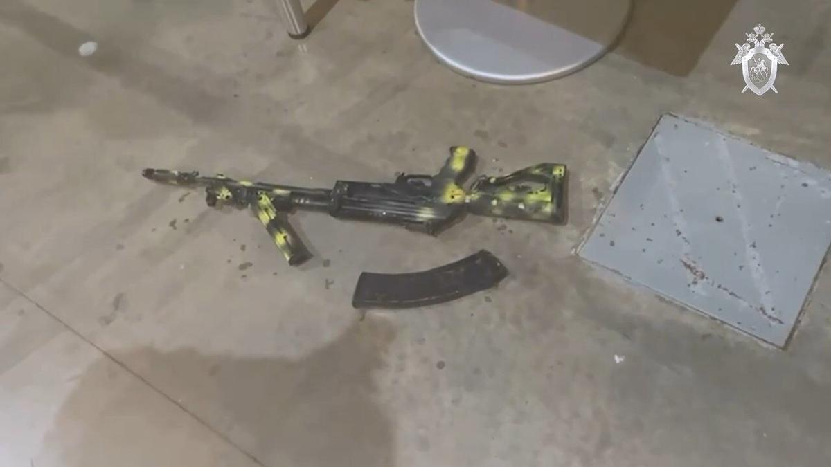 Оружие, найденное после теракта в «Крокус Сити Холле». Фото: Следственный комитет РФ