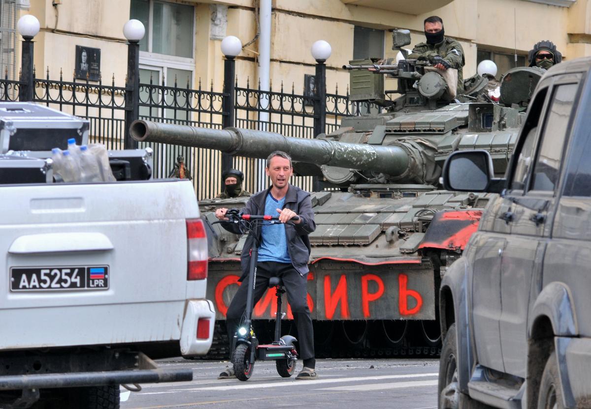 The centre of Rostov-on-Don, 24 June 2023. Photo: EPA-EFE/ARKADY BUDNITSKY