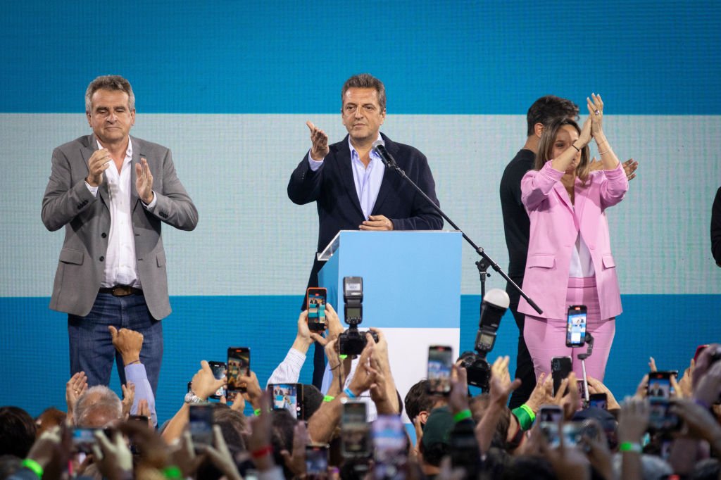 Министр экономики Аргентины Серхио Масса, проигравший Хавьеру Милею на выборах. Фото: Maria Amasanti / Bloomberg / Getty Images