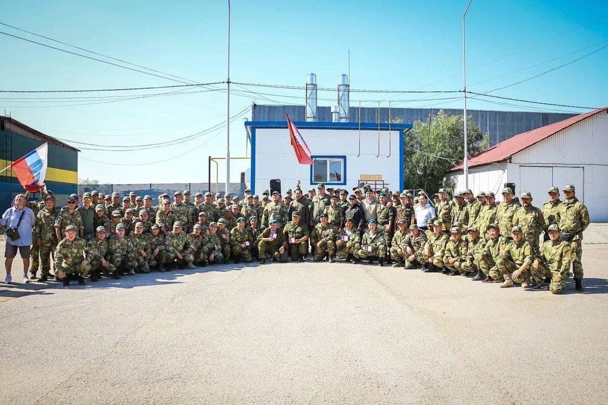 Проводы членов добровольческого отряда «Боотур» на войну в Украину, июль 2022 года. Фото: пресс-служба Главы Якутии / VK