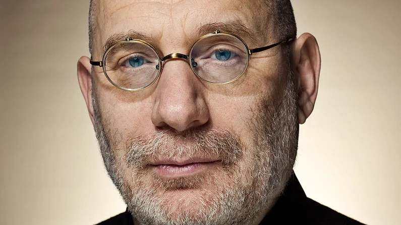 Суд в Москве заочно арестовал Бориса Акунина. Его обвиняют в «оправдании терроризма» и «фейках» о российской армии