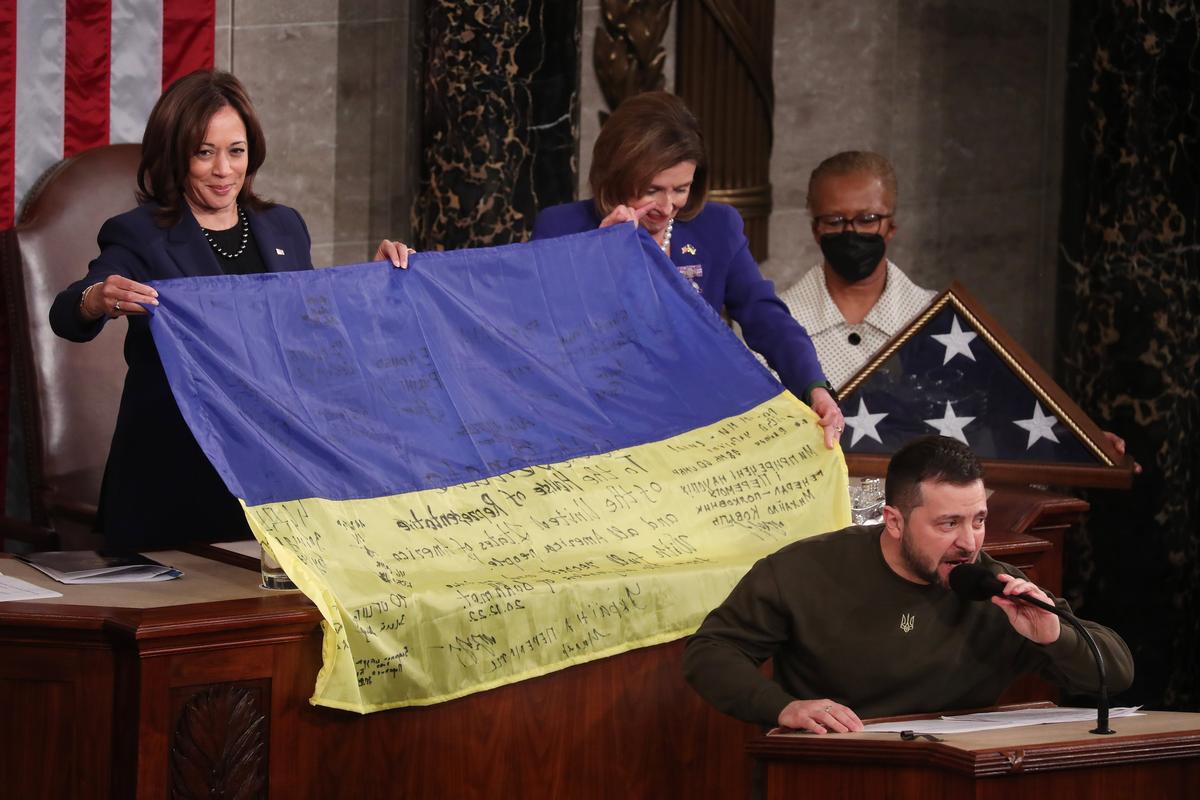 Ukrainian President Volodymyr Zelensky delivers an address to a joint session of the US Congress, 21 December 2022. Photo: MICHAEL REYNOLDS