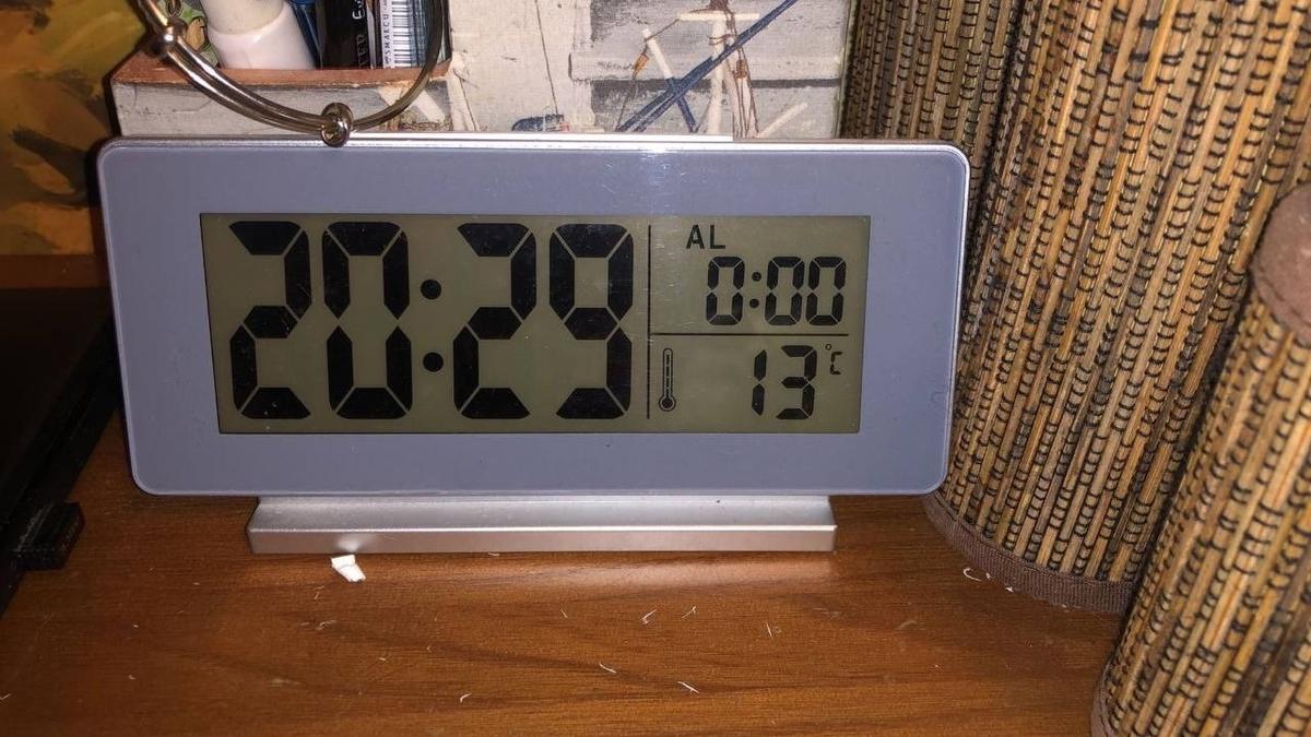 Температура в одном из домов Климовска, 6 января 2024 года. Фото: Алина Новосельцева / VK
