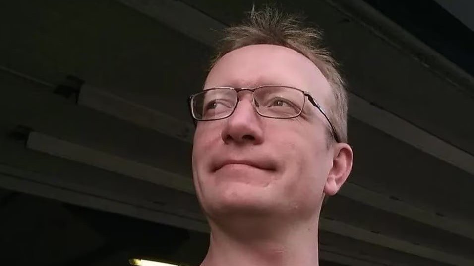 Россиянина с бельгийским гражданством задержали на границе и обвинили в госизмене за перевод денег бывшей девушке