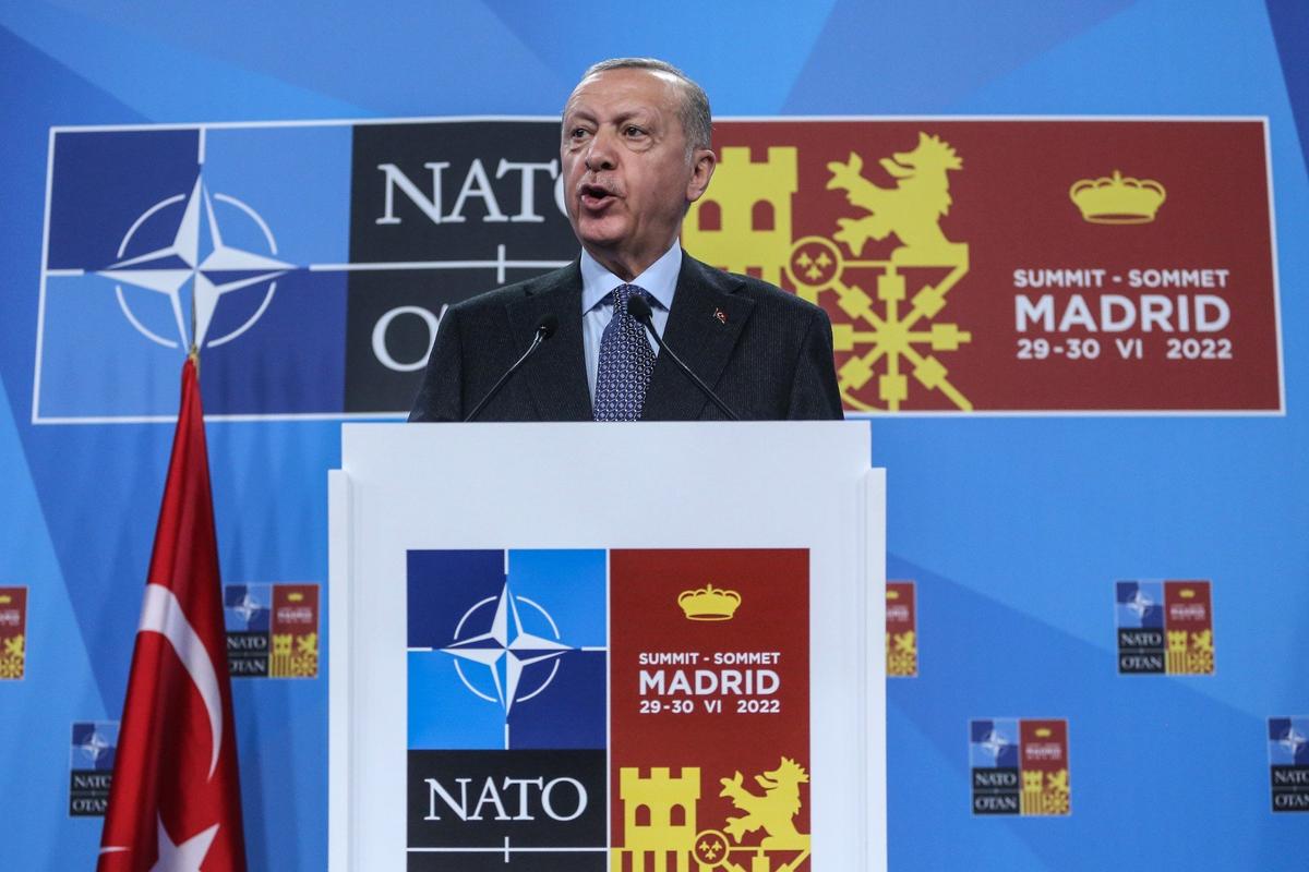 Президент Турции Реджеп Эрдоган во время пресс-конференции после заключительного дня саммита НАТО в Мадриде? 30 июня 2022 года. Фото: Valeria Mongelli / Bloomberg / Getty Images