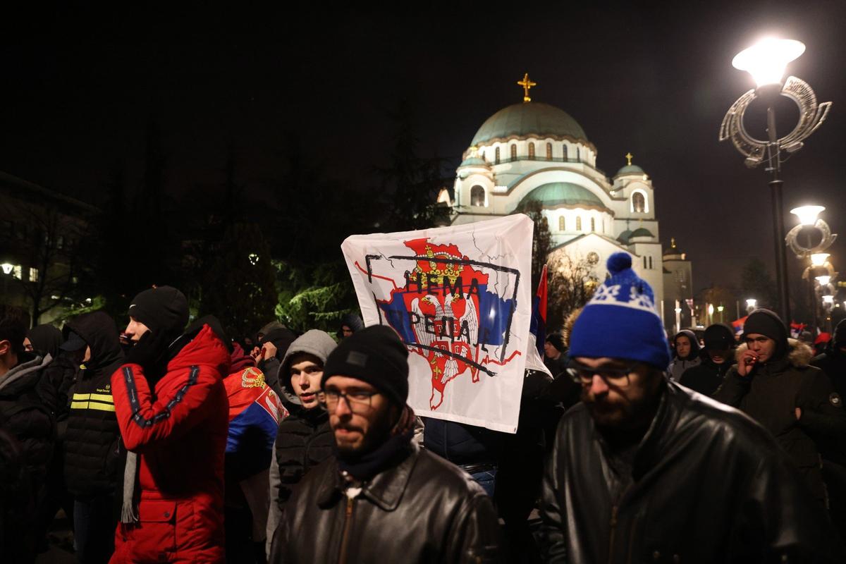 Протест в поддержку сербского населения в Косово, Белград, 12 декабря 2022 года. Фото: EPA-EFE / ANDREJ CUKIC