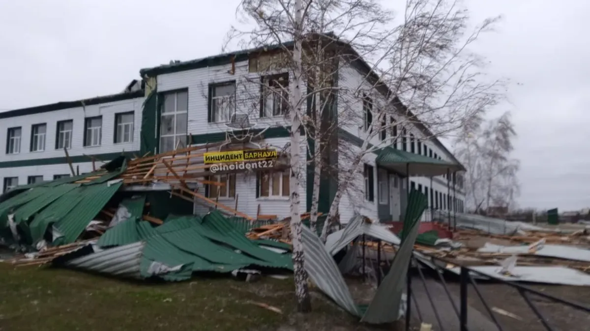 В Сибири прошел мощный ураган. Погибли четыре человека, сообщается о перебоях с электричеством