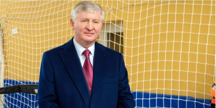 Ахметов в Мариуполе незадолго до начала войны. Фото: пресс-служба бизнесмена