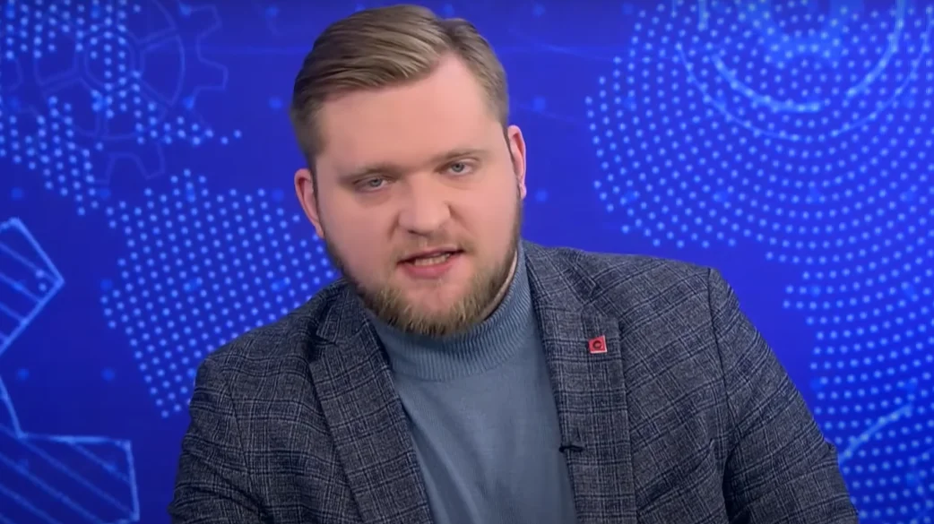 Важный — холуй бумажный