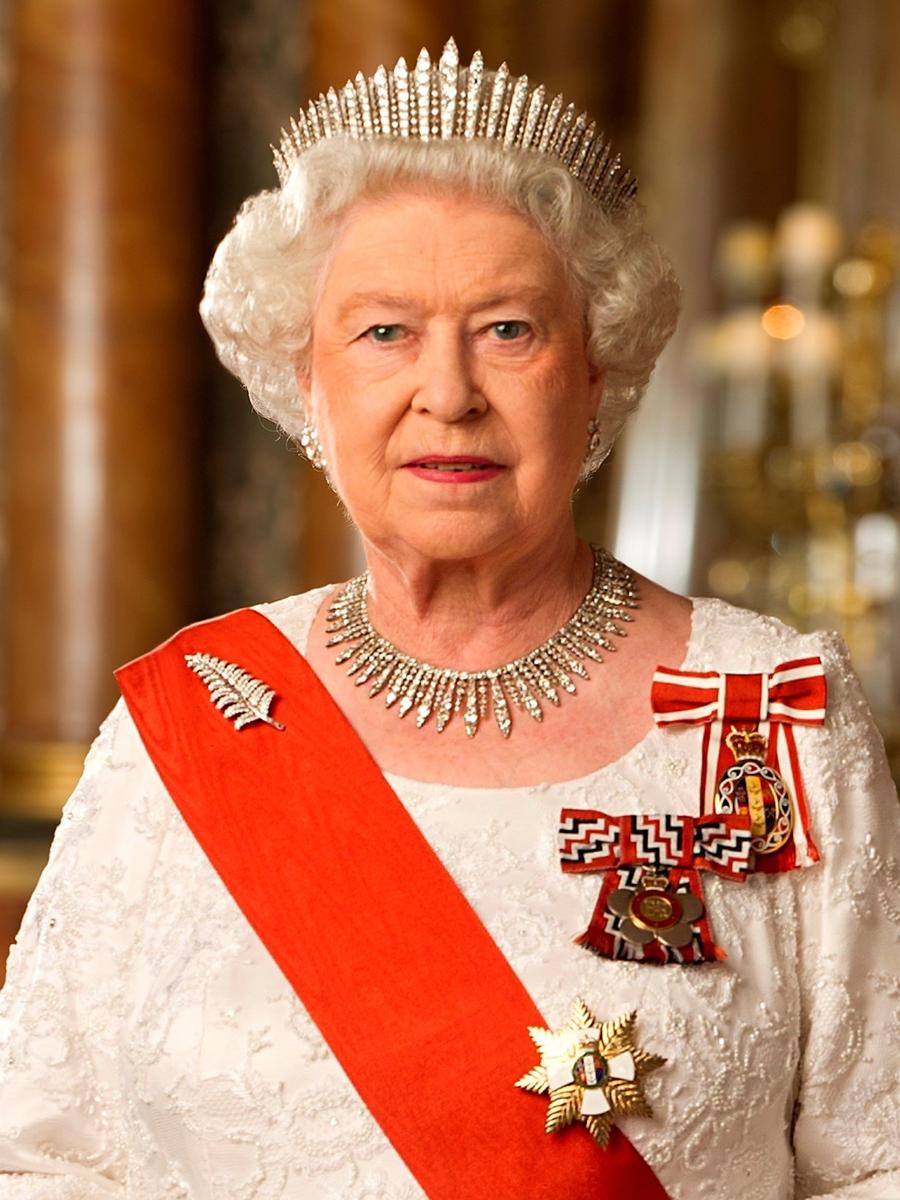 Королева Великобритании Елизавета II. Фото:  Wikimedia Commons , Photograph taken by Julian Calder for Governor-General of New Zealand, CC BY 4.0