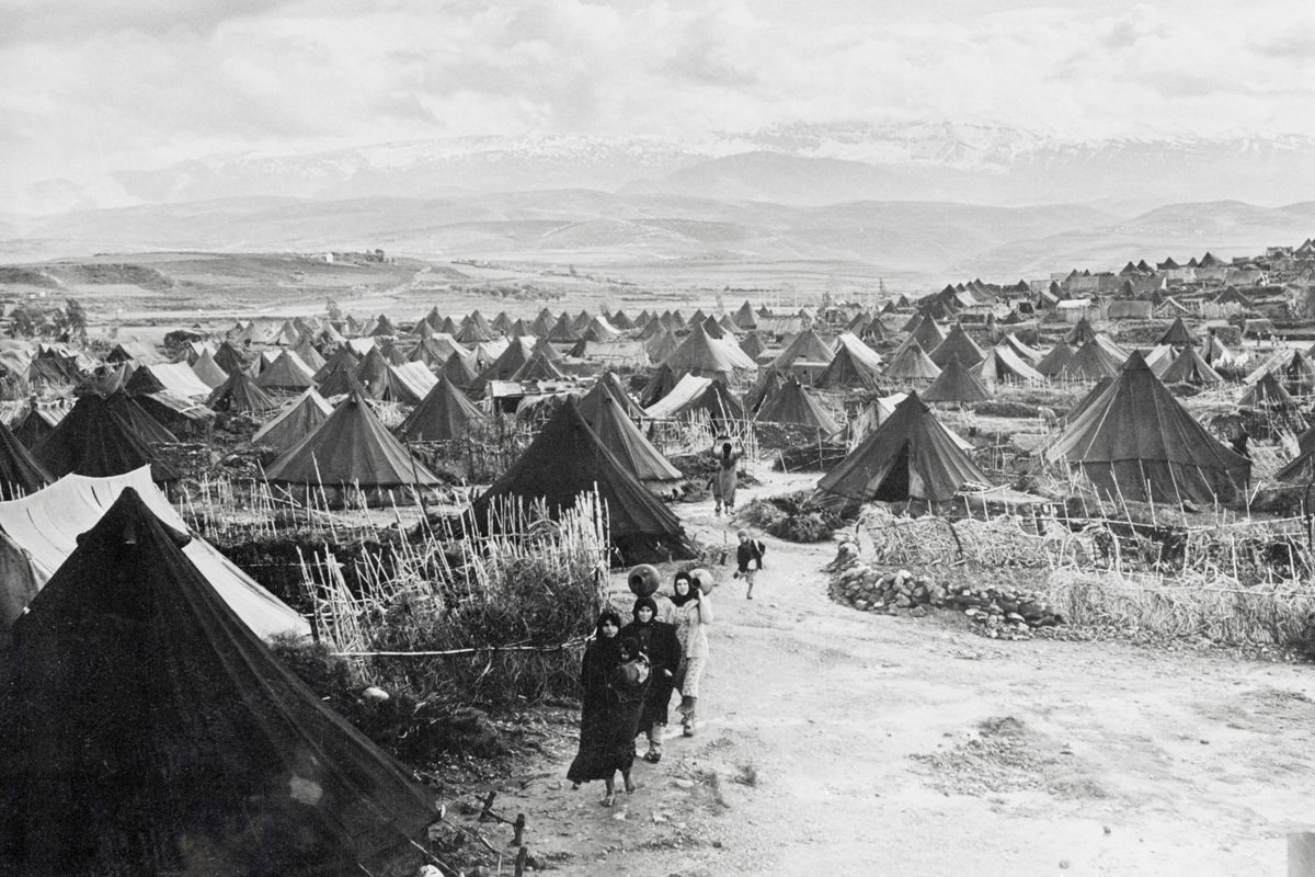 Лагерь палестинских беженцев близ Триполи, Ливан, 1955 г. Фото: Bettmann / Kontributor / Getty Images