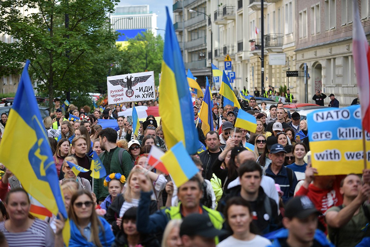 Украинский марш в Варшаве, 29 мая 2022 года. Фото: Marcin Obara / EPA-EFE