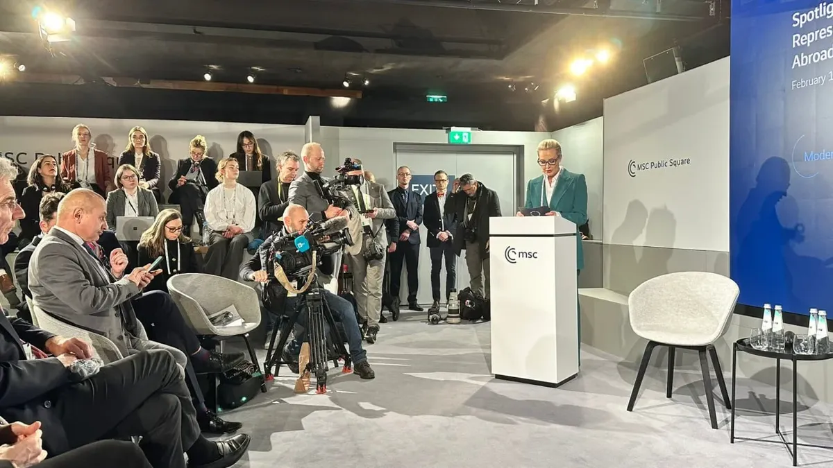 «Нет смысла вести переговоры с Путиным». Юлия Навальная выступила на Мюнхенской конференции по безопасности