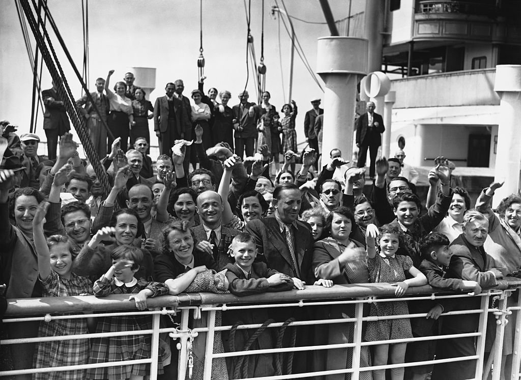 Еврейские беженцы по пути в Бельгию, 1939 год. Фото: Hulton-Deutsch Collection / CORBIS / Corbis / Getty Images