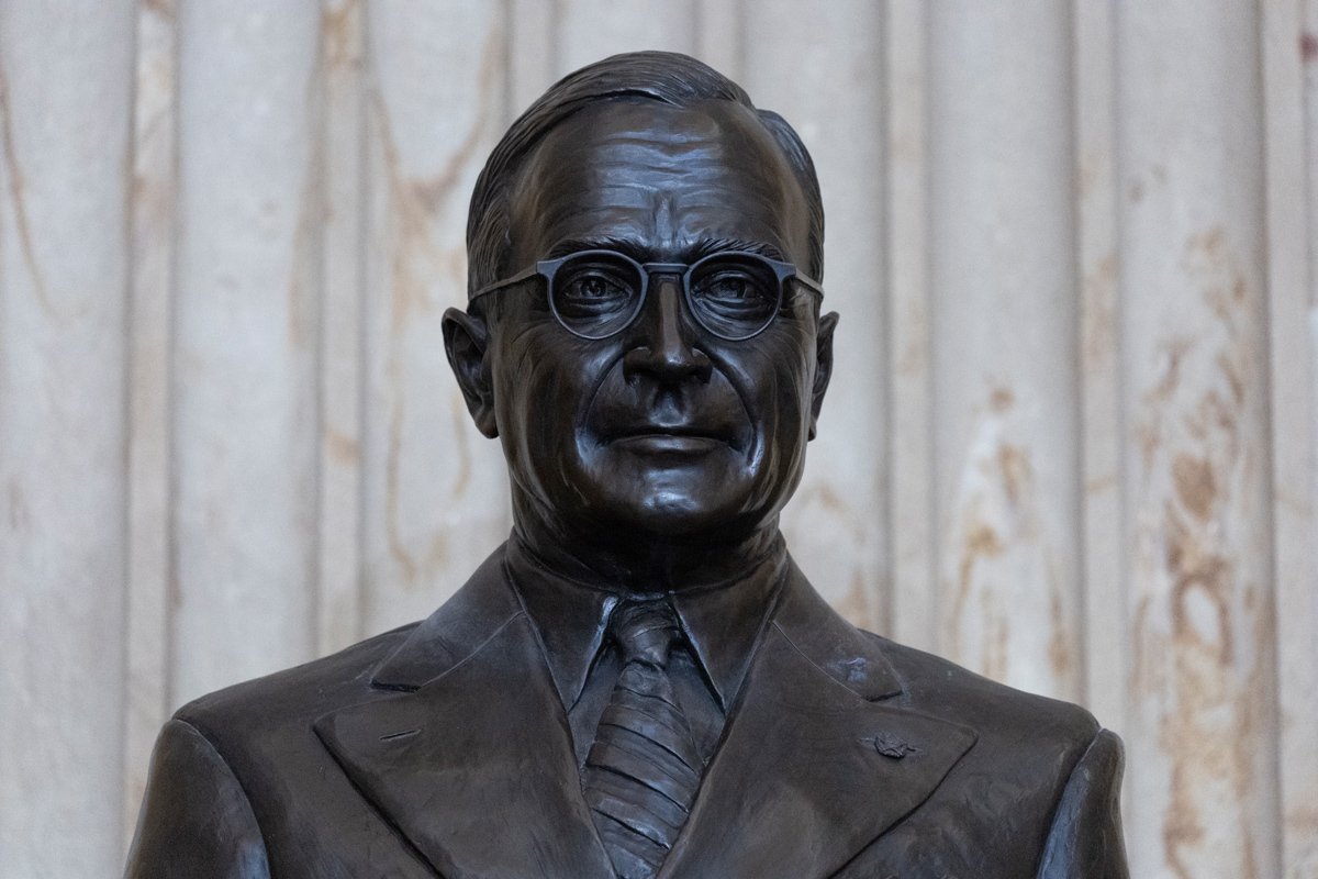 Статуя президента Гарри Трумэна в ротонде Капитолия в Вашингтоне, 29 сентября 2022 года. Фото: Michael Reynolds / EPA-EFE