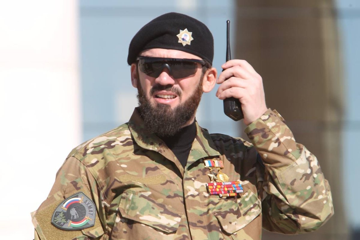 Магомед Даудов в ходе боевого построения личного состава. Фото:  Парламент Чечни  (CC BY 3.0)