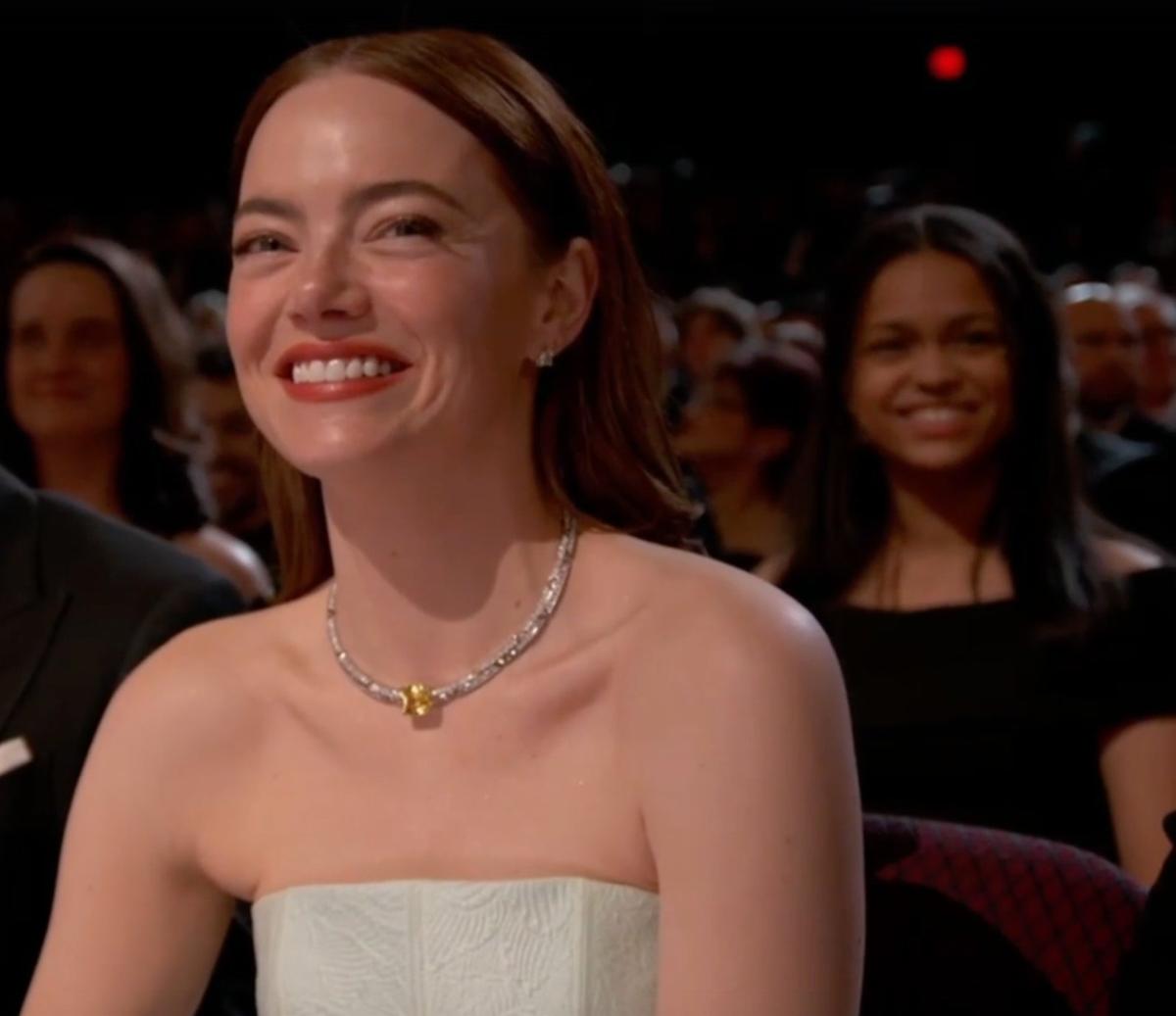 Эмма Стоун на церемонии вручения «Оскара». Скрин: трансляция ABC