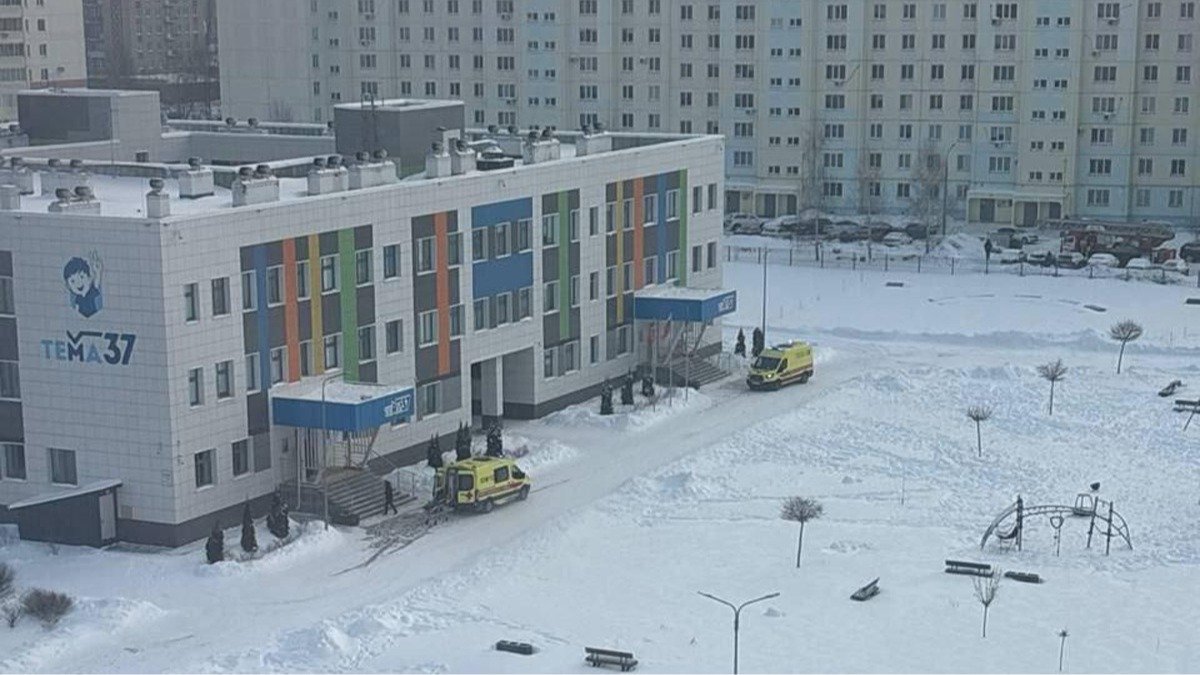 Ученик школы в Татарстане ранил уборщицу ножом