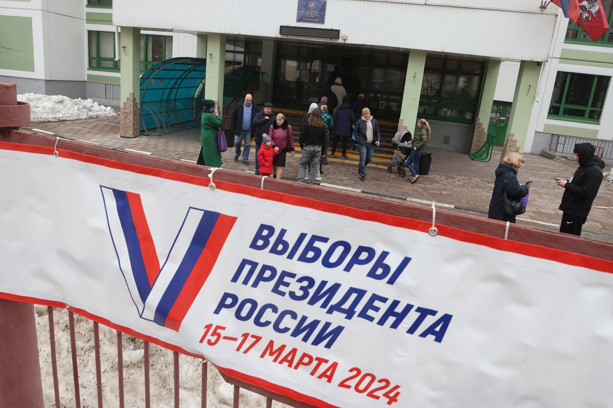 Избирательный участок в Москве, 17 марта 2024 года. Фото: Сергей Ильницкий / EPA-EFE