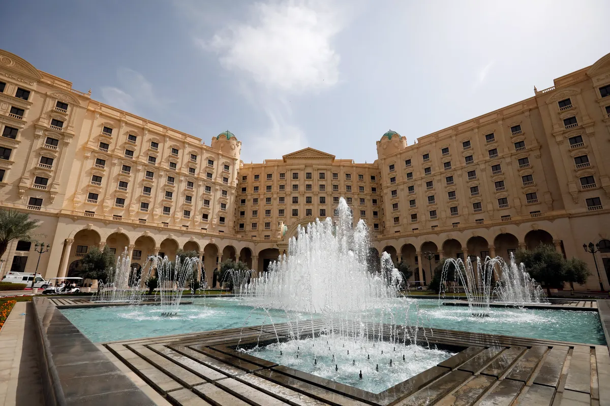 The Ritz-Carlton Hotel in Riyadh, Saudi Arabia, where the US and Russian delegations met on 24 March 2025. Photo: EPA-EFE / YAHYA ARHAB