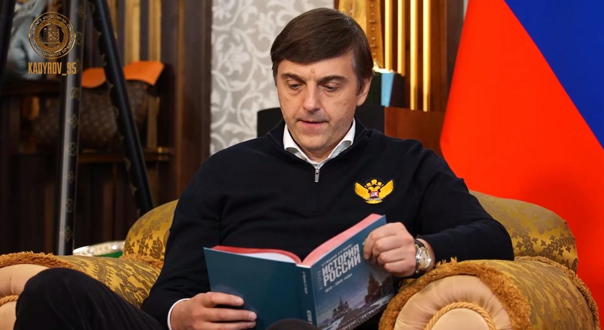 Скрин из видео, опубликованного Рамзаном Кадыровым