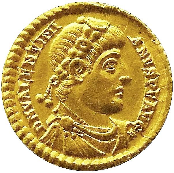 Золотой солид Валентиниана I (364-375). Фото:  Wikimedia Commons , Siren-Com, CC BY-SA 3.0