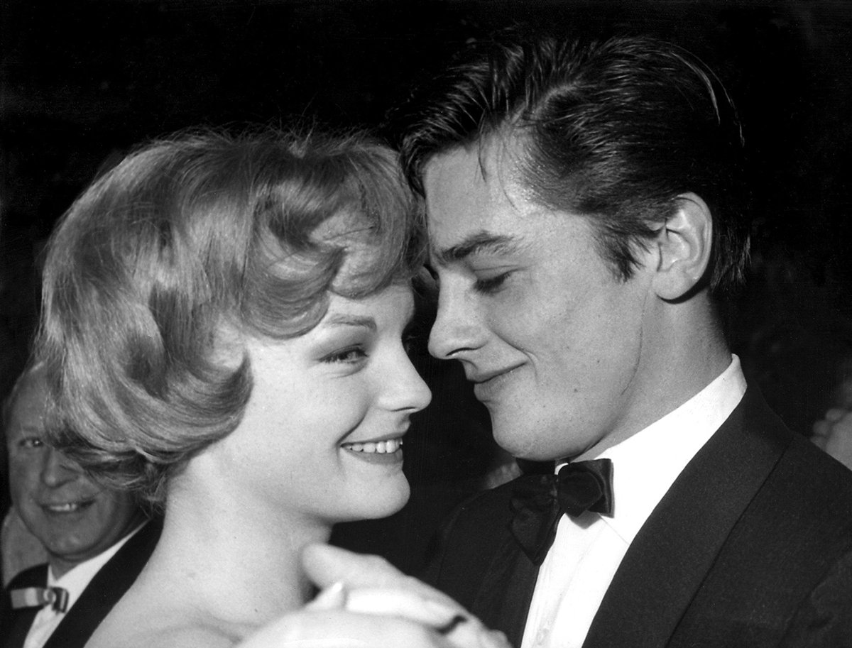 Romy Schneider dhe Alain Delon kërcejnë në një ballo në Mynih, 20 mars 1959. Foto: EPA