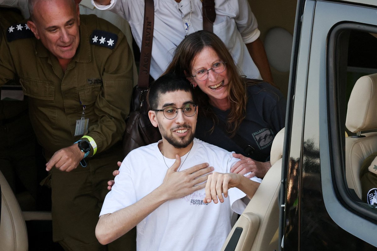 Эвьятар Давид после освобождения из плена, Петах-Тиква, Израиль, 13 октября 2025 года. Фото: Stoyan Nenov / Reuters / Scanpix / LETA