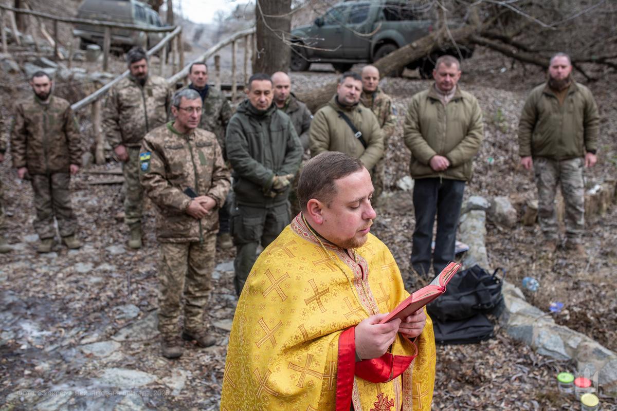 Ukrainian servicemen celebrate Epiphany in the country’s central Dnipropetrovsk region, 6 January 2025. Photo: EPA-EFE/33RD SEPARATE MECHANIZED BRIGADE