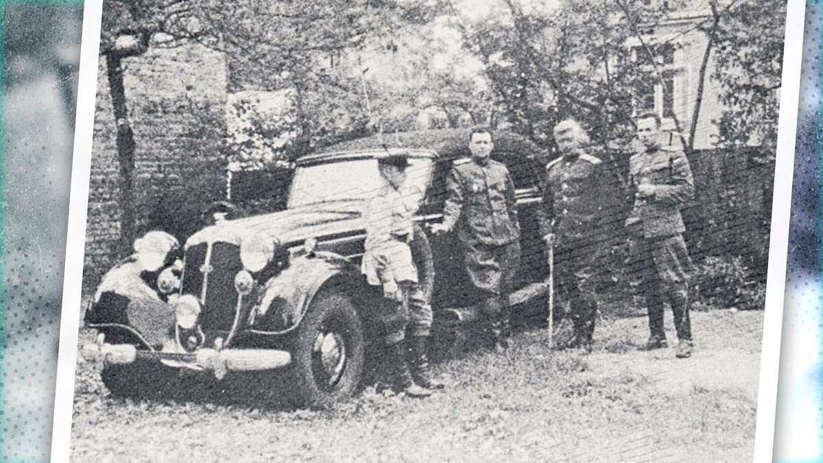 Fronti i Parë i Ukrainës; nga e djathta në të majtë: Oleg Penkovsky, gjenerallejtënant Sergei Varentsov, Andrei R. Pozovny, 1940. Foto: Agjencia Qendrore e Inteligjencës / Flickr