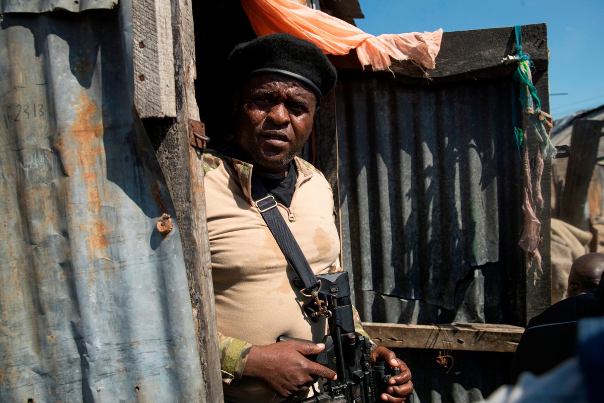 Главарь вооруженной банды Гаити Джимми Черизье, известный под псевдонимом Барбекю. Фото Orlando Barria / EPA-EFE