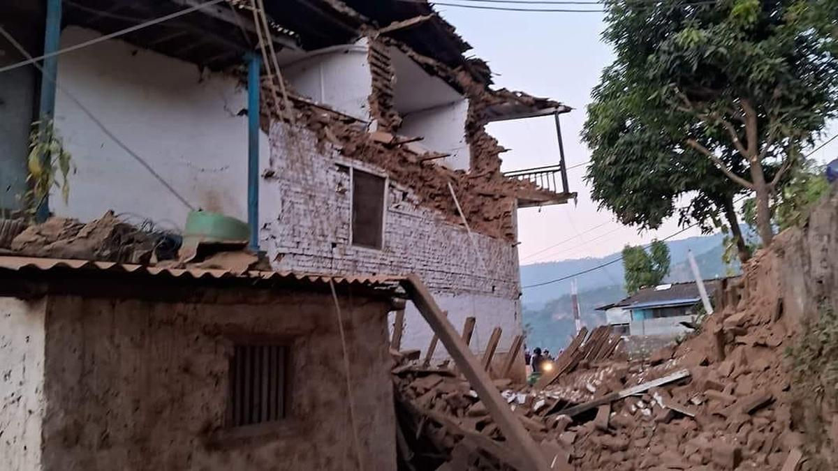 Последствия землетрясения в районе Джаджаркот, 4 ноября 2023 года. Фото: EPA-EFE / NEPAL PRIME MINISTER'S OFFICE