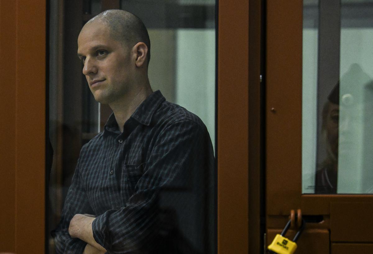 Evan Gershkovich during a court hearing in Yekaterinburg on 26 June. Photo: EPA-EFE/STRINGER