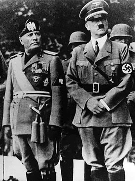 Бенито Муссолини и Адольф Гитлер в 1937 году. Фото:  Wikimedia Commons