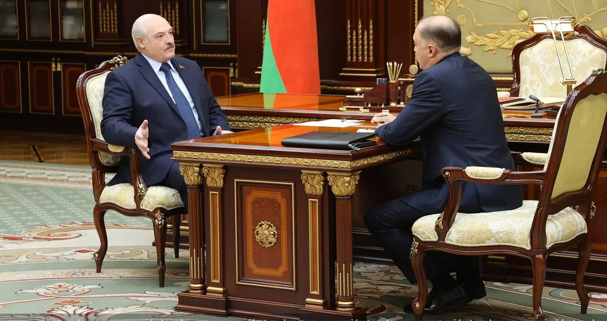 Alyaksandar Lukashenka and Alyaksandar Valfovich. Photo: president.gov.by