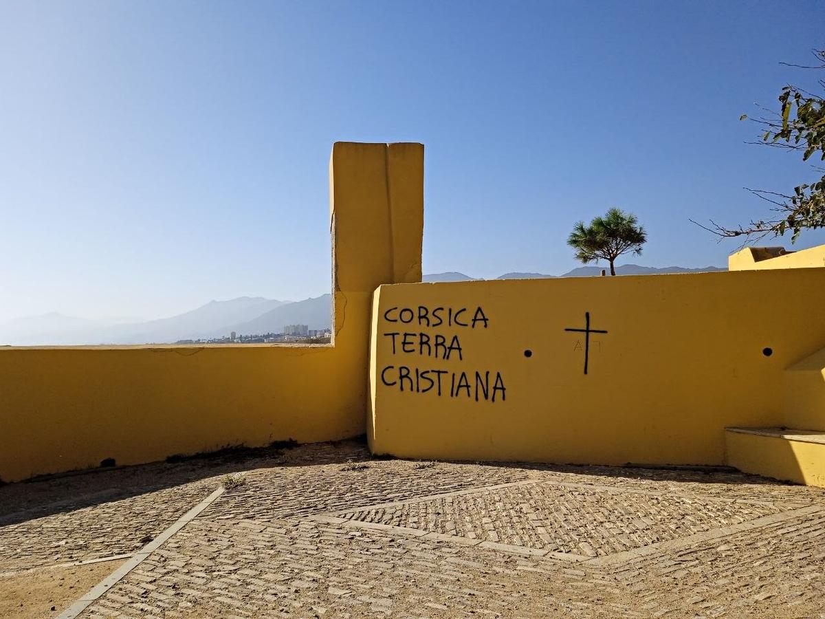 ‘Corsica is a Christian land’, Bastia. Photo: Anna Efremova, exclusively for Novaya Gazeta Europe
