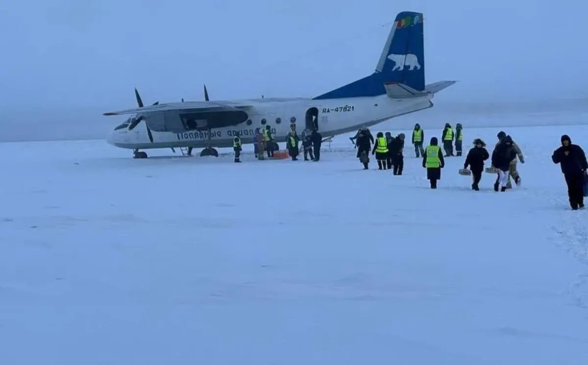 Antonov An-24 after emergency landing on frozen Kolyma River in Yakutia. Photo: social media