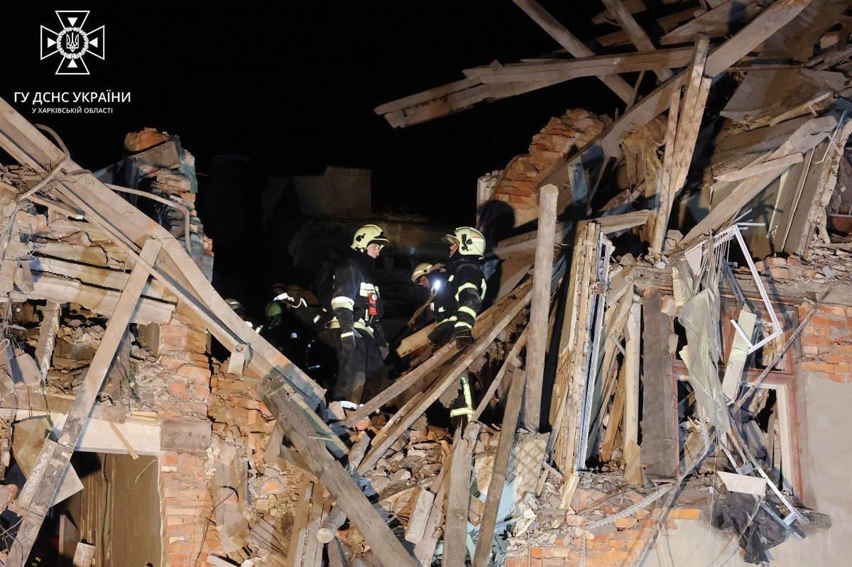 Разрушенный дом в Харькове после обстрела ВС РФ, фото: ГУ ДСНС Украины