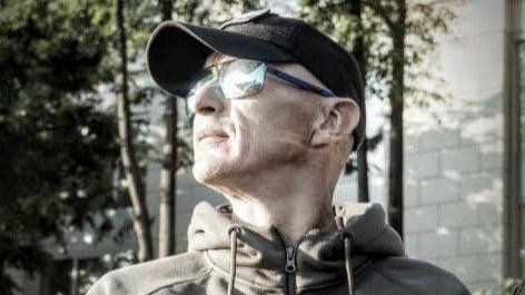 Расформированная бригада «Эспаньола», состоявшая из футбольных фанатов, сообщила о смерти своего командира