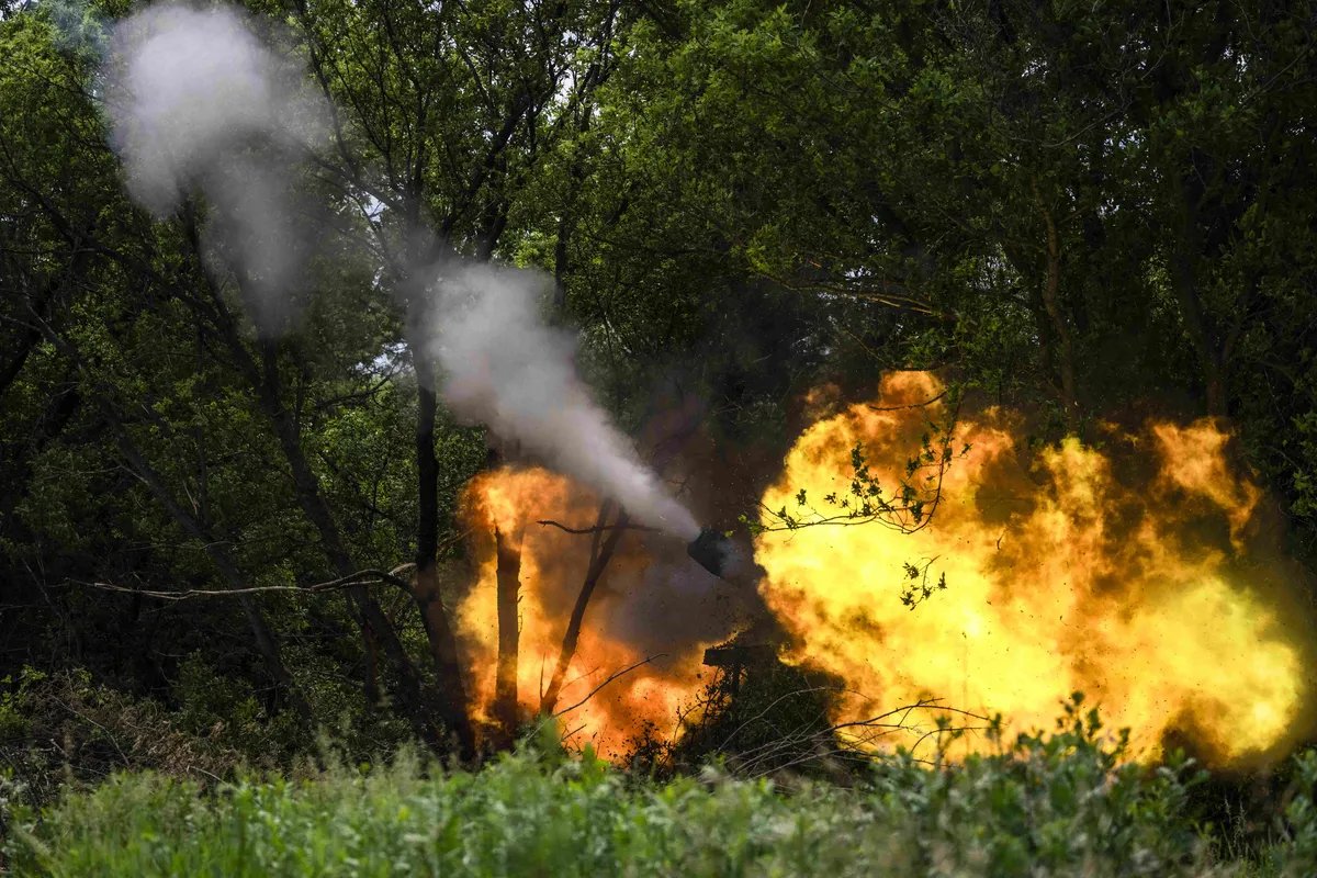 Ukrainian artillery near Bakhmut. Photo: Muhammed Enes Yildirim / Anadolu Agency / Getty Images