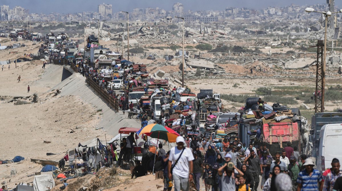 Сотни тысяч жителей Газы вынуждены покинуть город