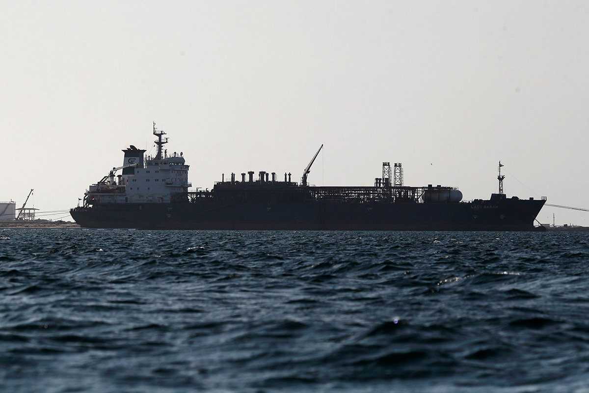 Корабль на якоре у порта Аль-Салиф в Красном море, Йемен, 5 декабря 2023 года. Фото: Yahya Arhab / EPA-EFE