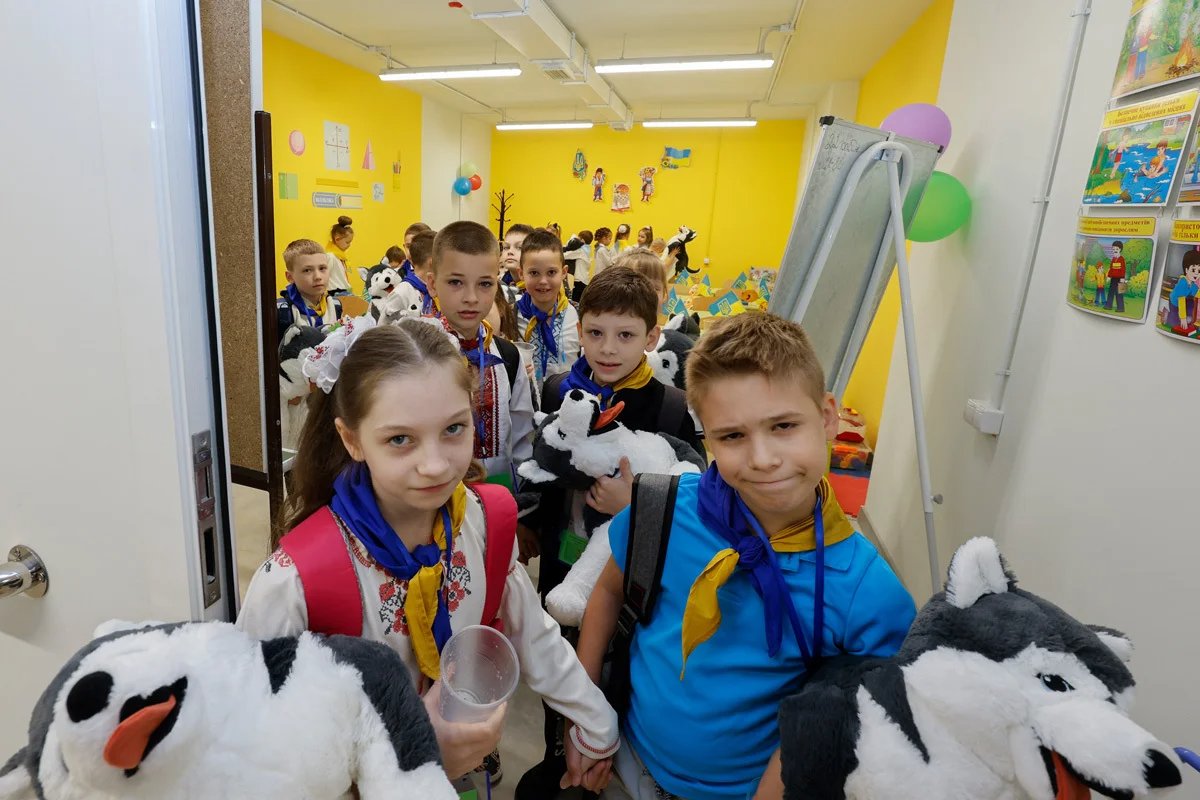 Pupils of the underground school in Kharkiv. Photo: Sergey Kozlov / EPA-EFE