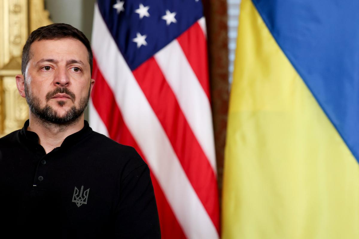 Ukrainian President Volodymyr Zelensky looks on during a meeting with US Vice President Kamala Harris, Washington, 26 September 2024. Photo: EPA-EFE/TING SHEN / POOL