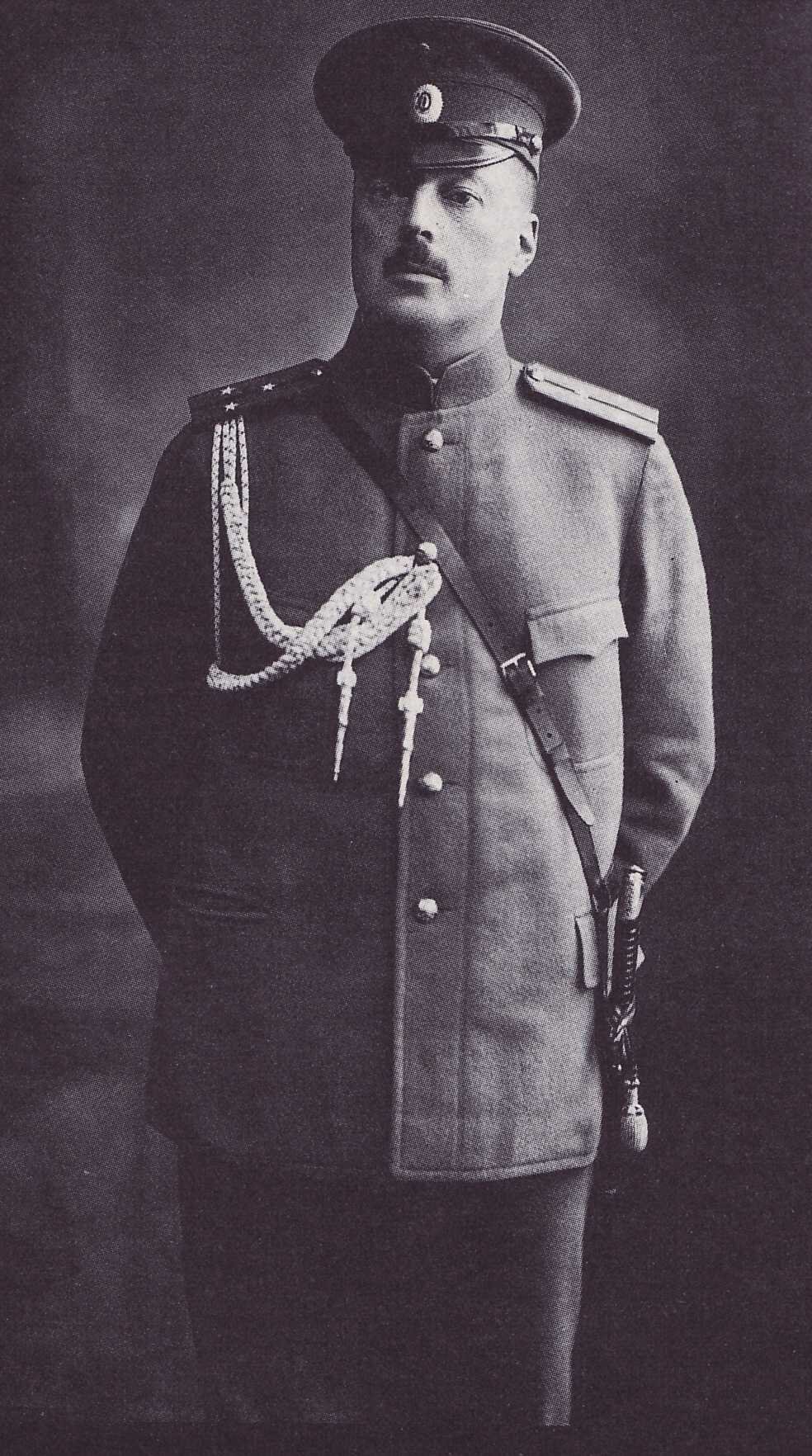 Владимир Набоков в форме поручика Русской Императорской Армии. Фото:  Wikimedia Commons