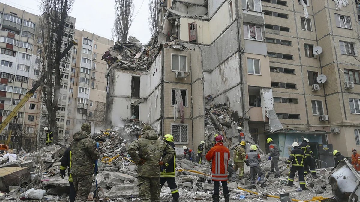 Ukrainian first responders at a damaged residential building after overnight shelling in Odesa, 02 March 2024. Photo: Igor Tkachenko/EPA-EFE