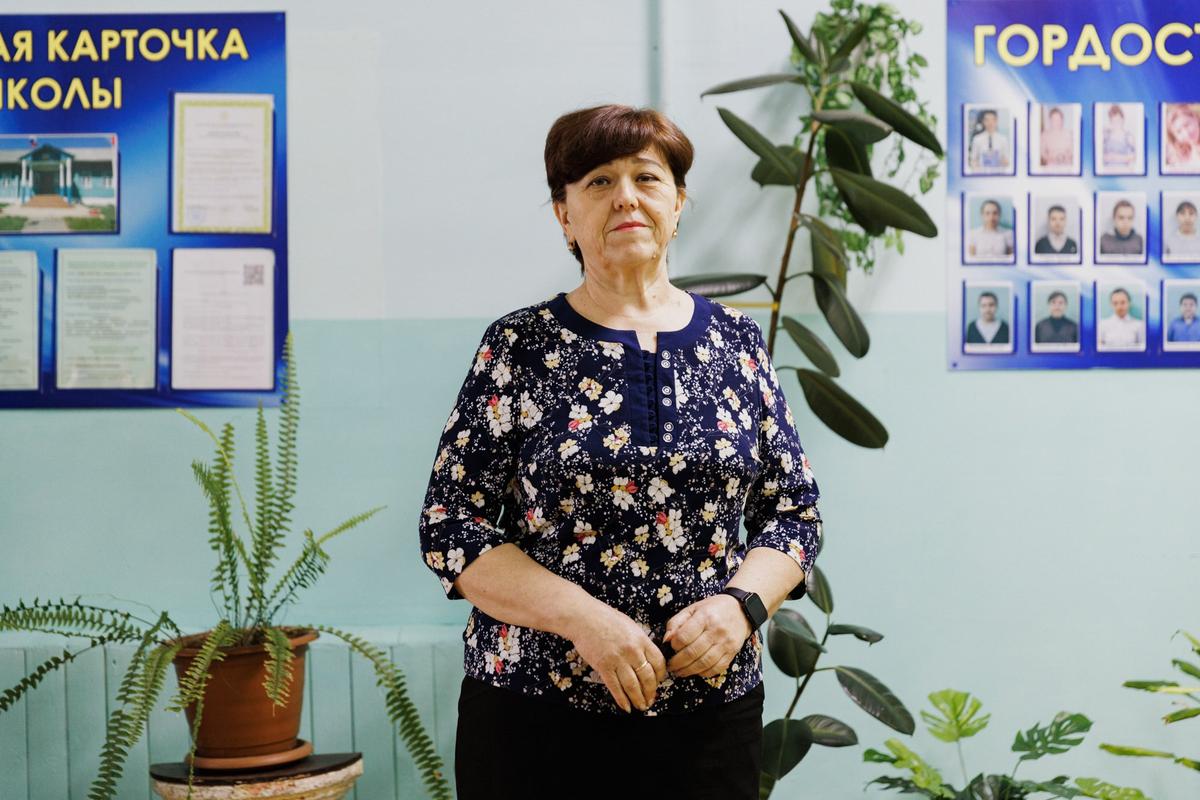 Natalia Semyonova, the school principal. Photo: Elena Georgieva, exclusively for Novaya Gazeta Europe