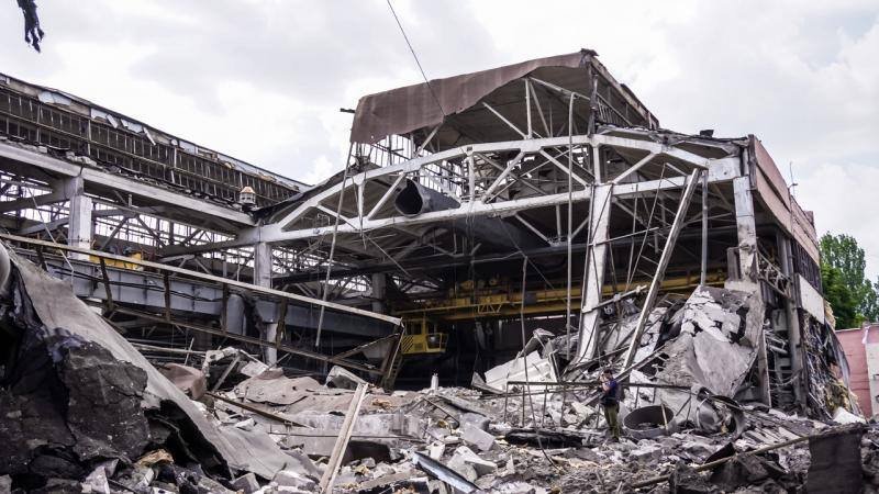 The debris on the territory of the Kredmash plant. Photo: Telegram channel / kremennews